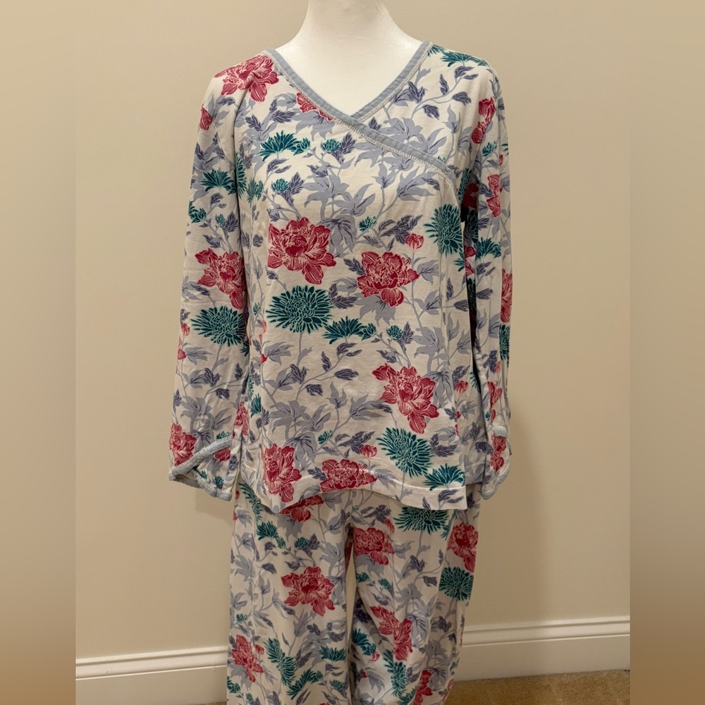 Garnet Hill Asian Wrap Style Winter Flower Pajama Set
